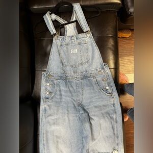 Levi’s overalls
